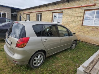 Toyota Corola verso 2002