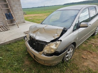 Toyota Corola verso 2002