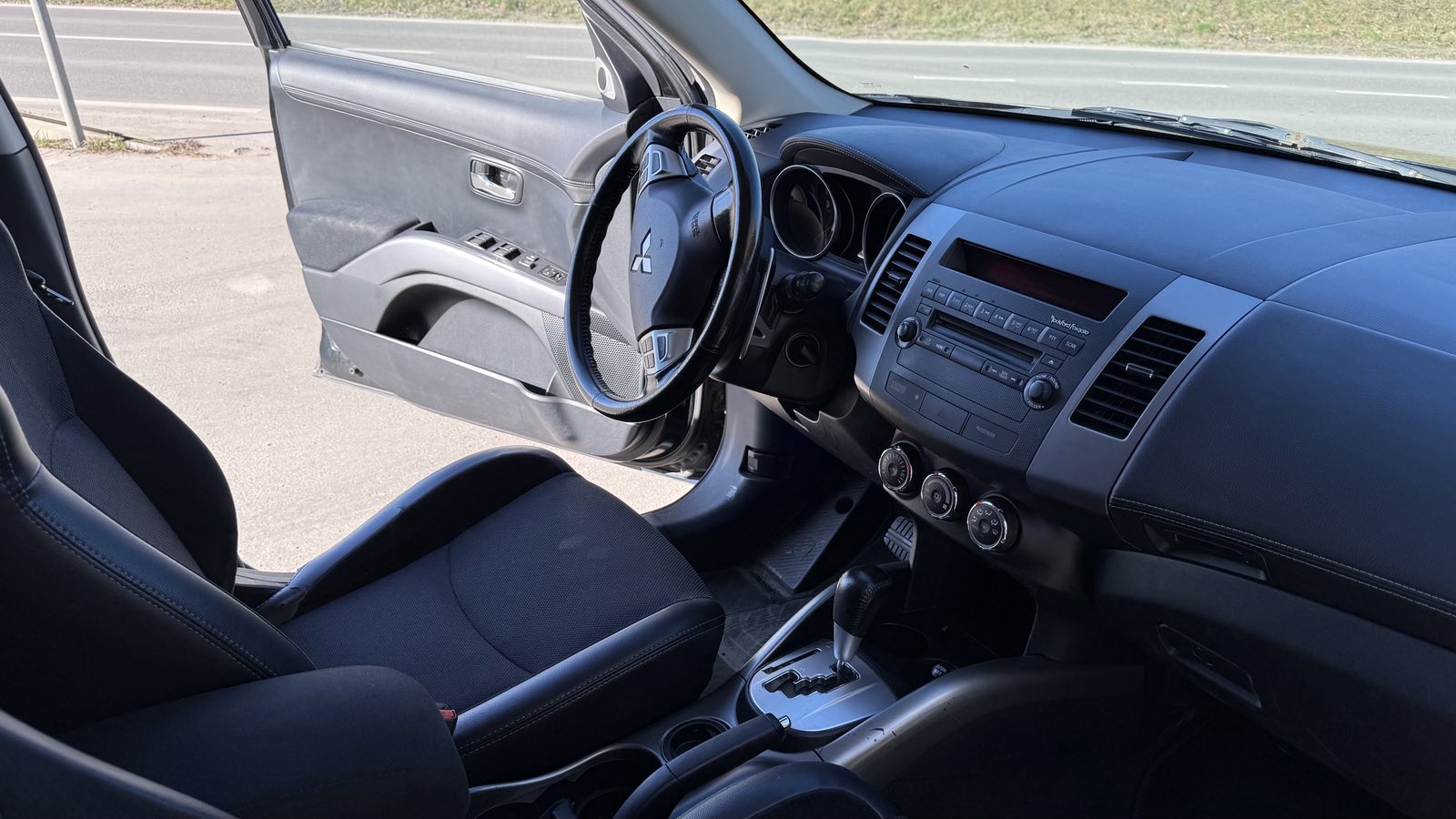 Mitsubishi  Outlander  2013