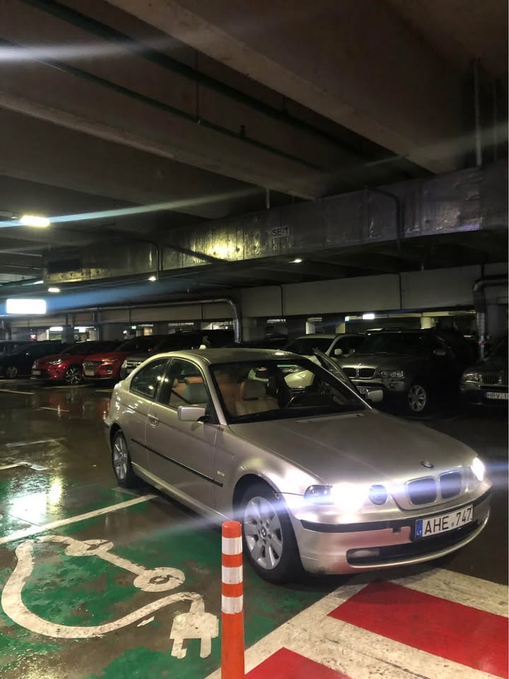 bmw 318i 2003