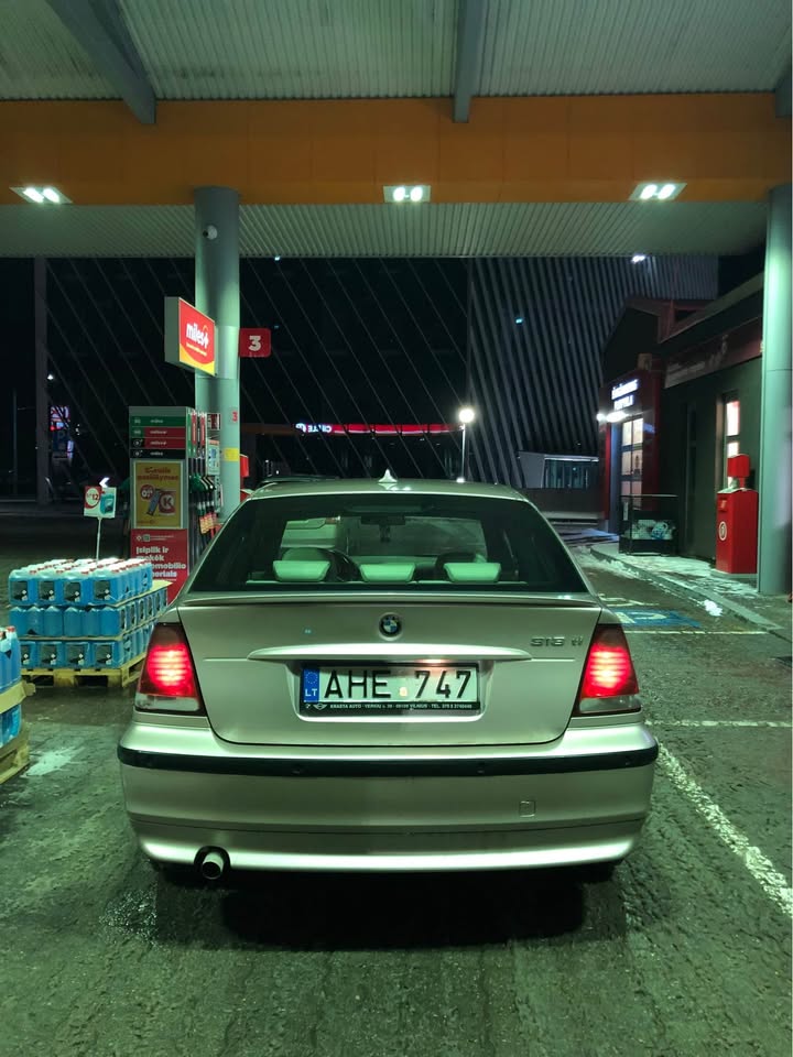 bmw 318i 2003