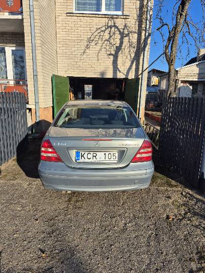 Mercedes-Benz C180 2005