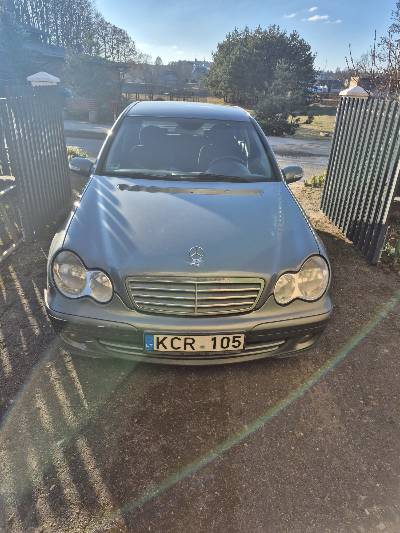 Mercedes-Benz C180 2005