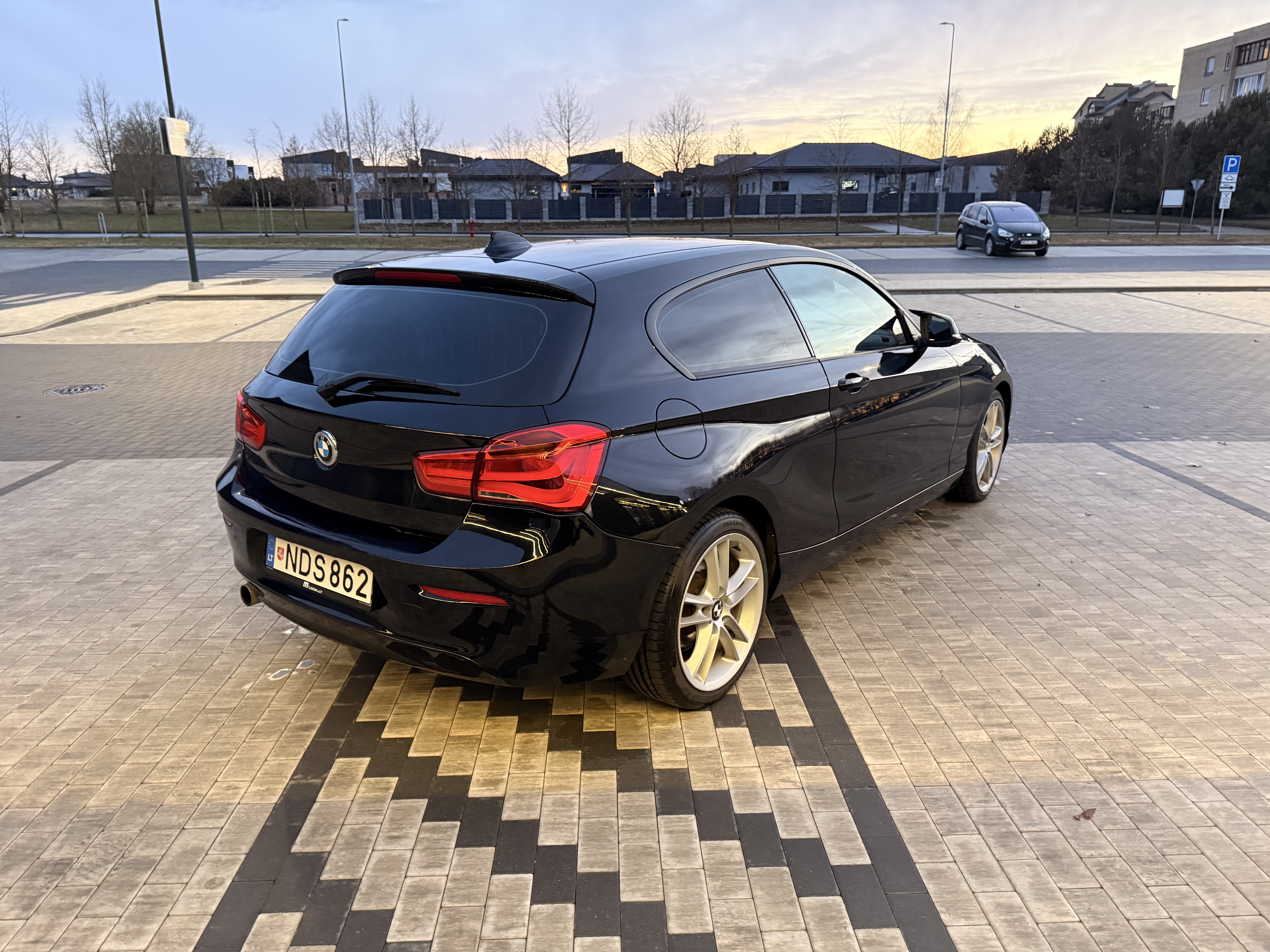 BMW F21 2015
