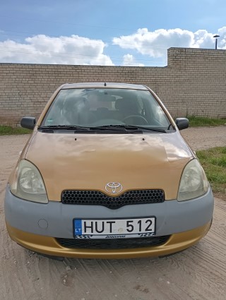 Tojota Yaris 1999 04 08