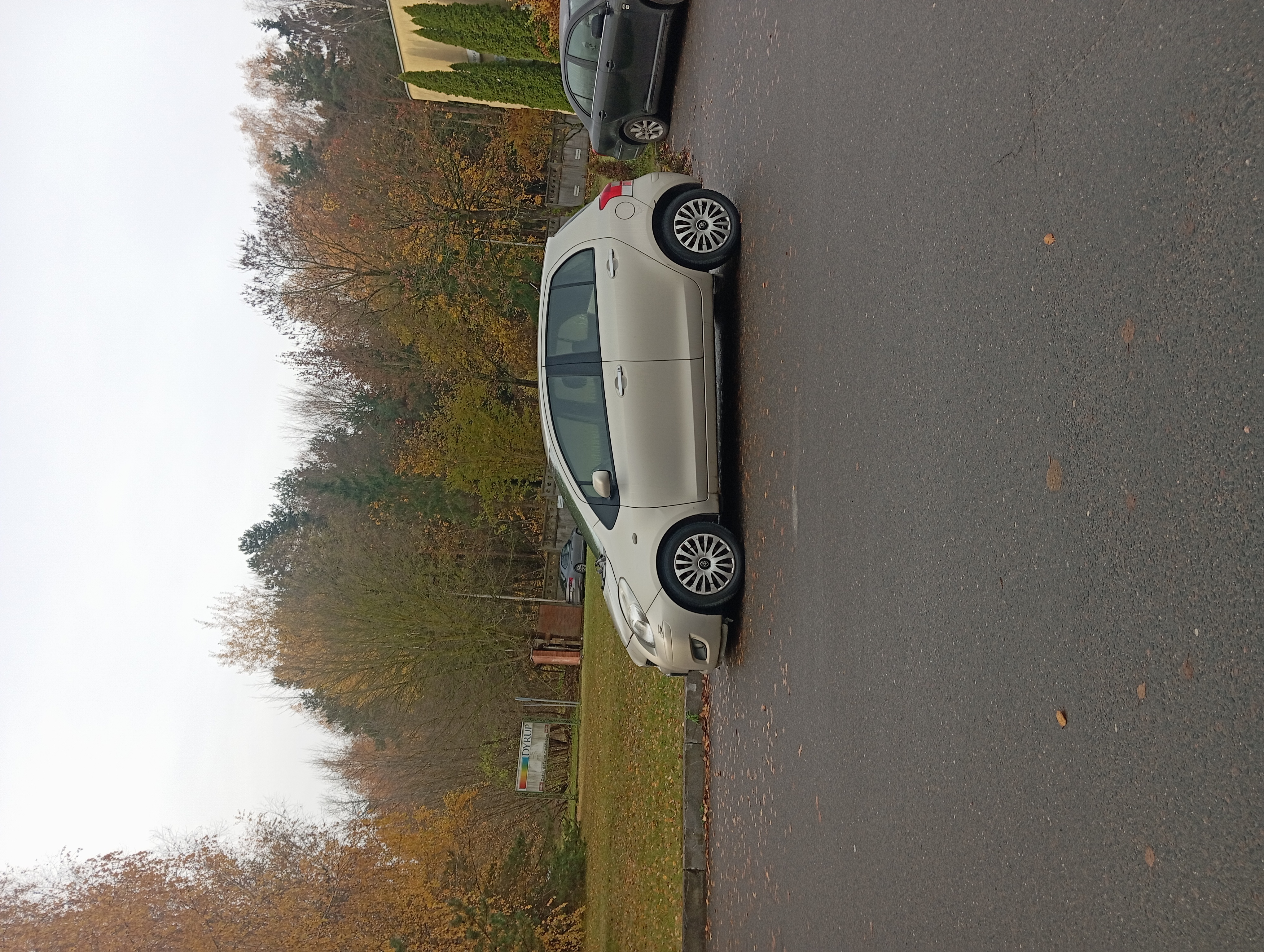 toyta yaris 2010