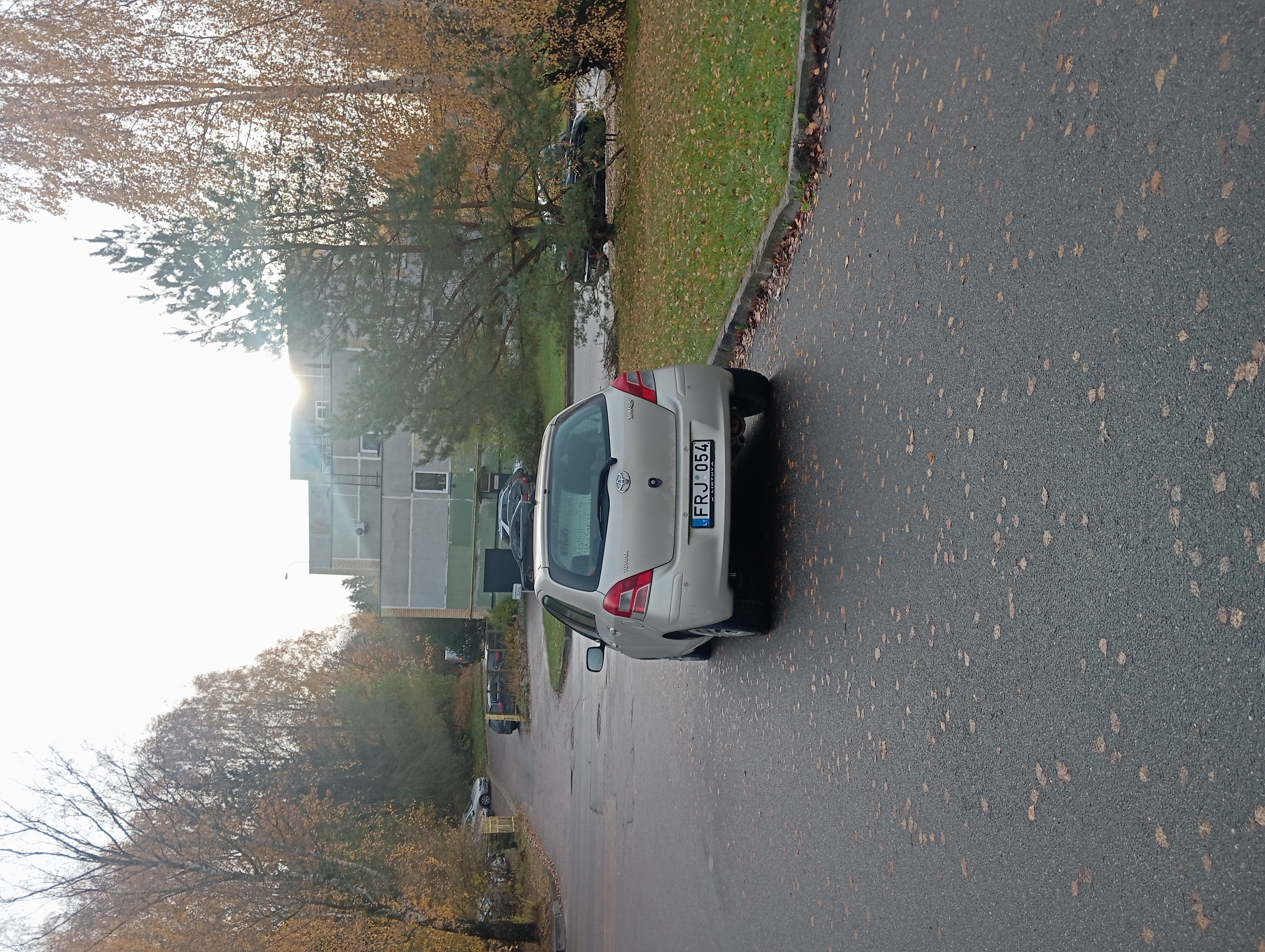 toyta yaris 2010