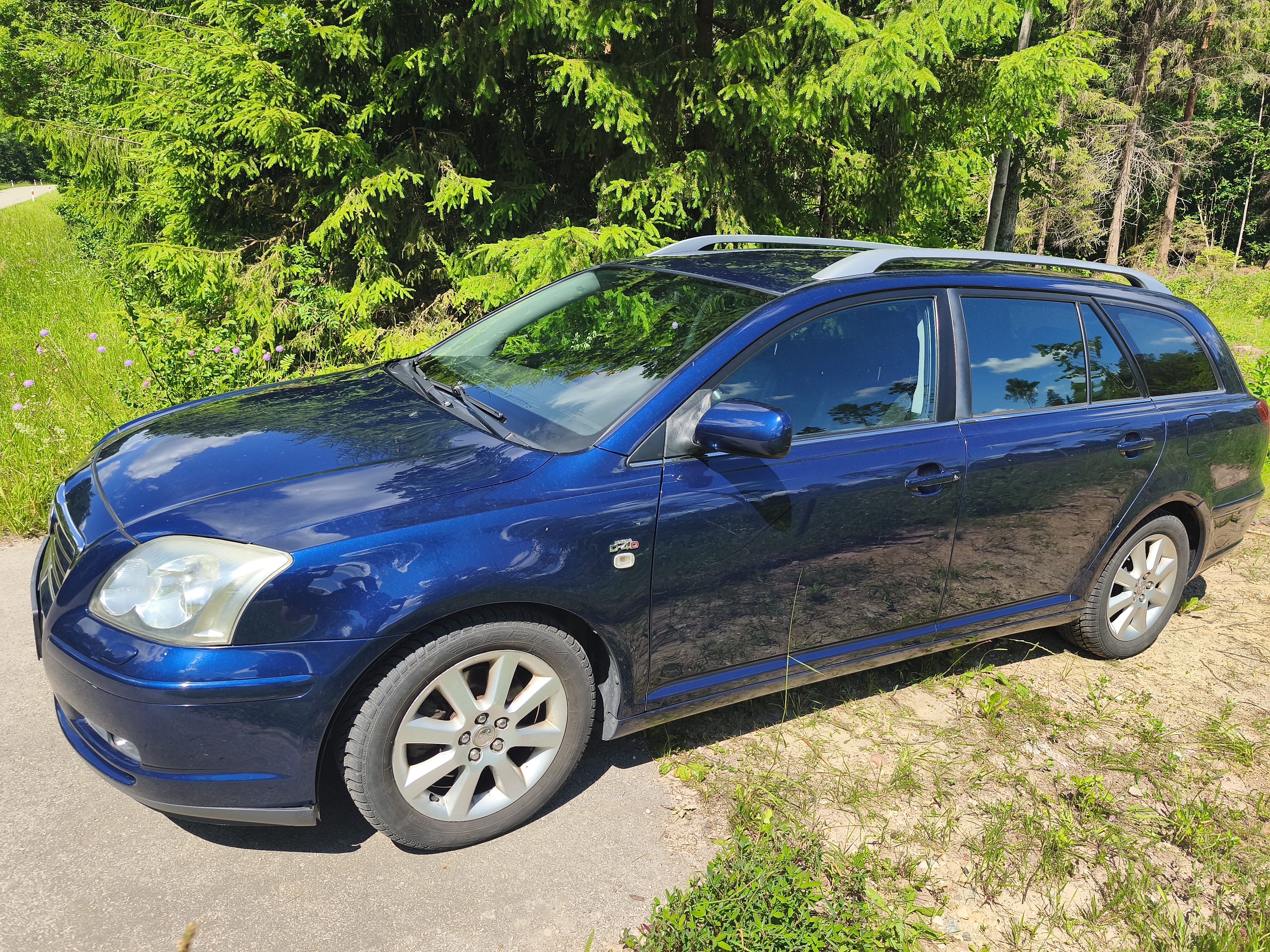 Toyota  Avensis  2005
