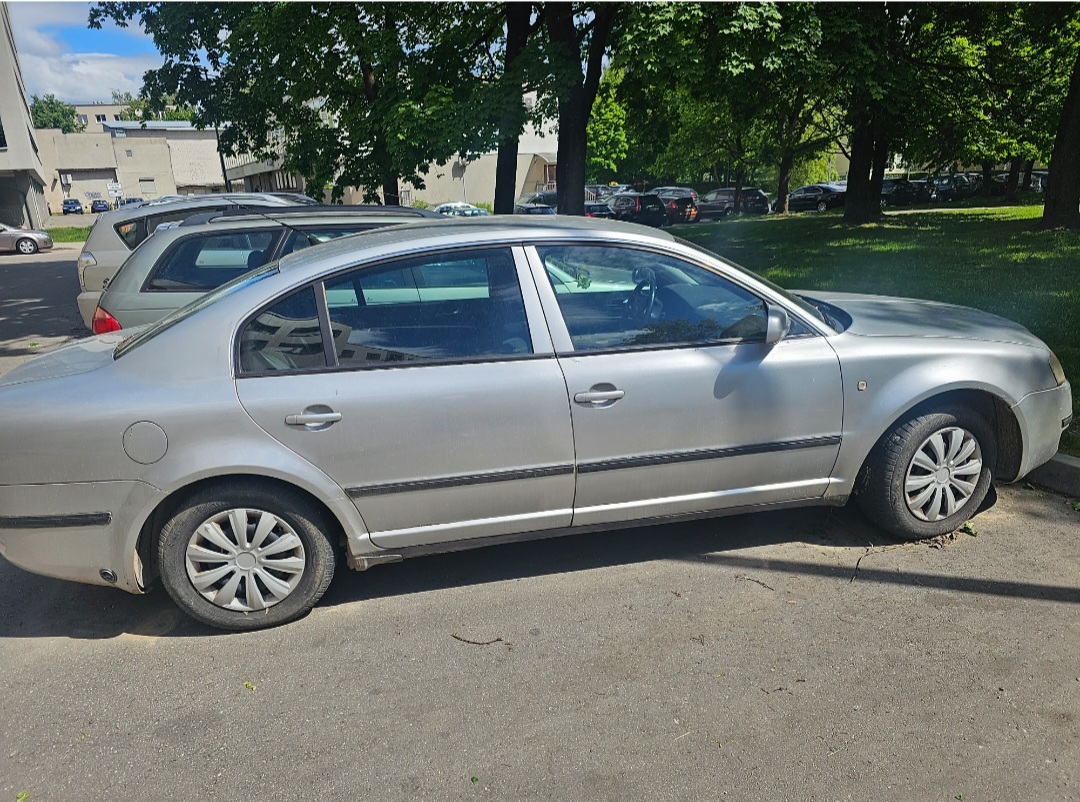 Skoda Superb 2002
