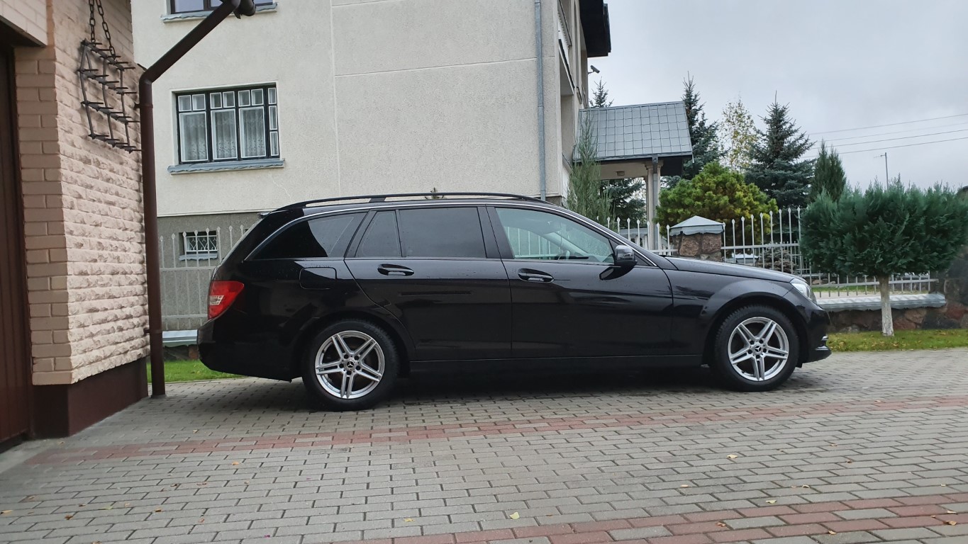 Mercedes benz C200 S204 T model 2014 04