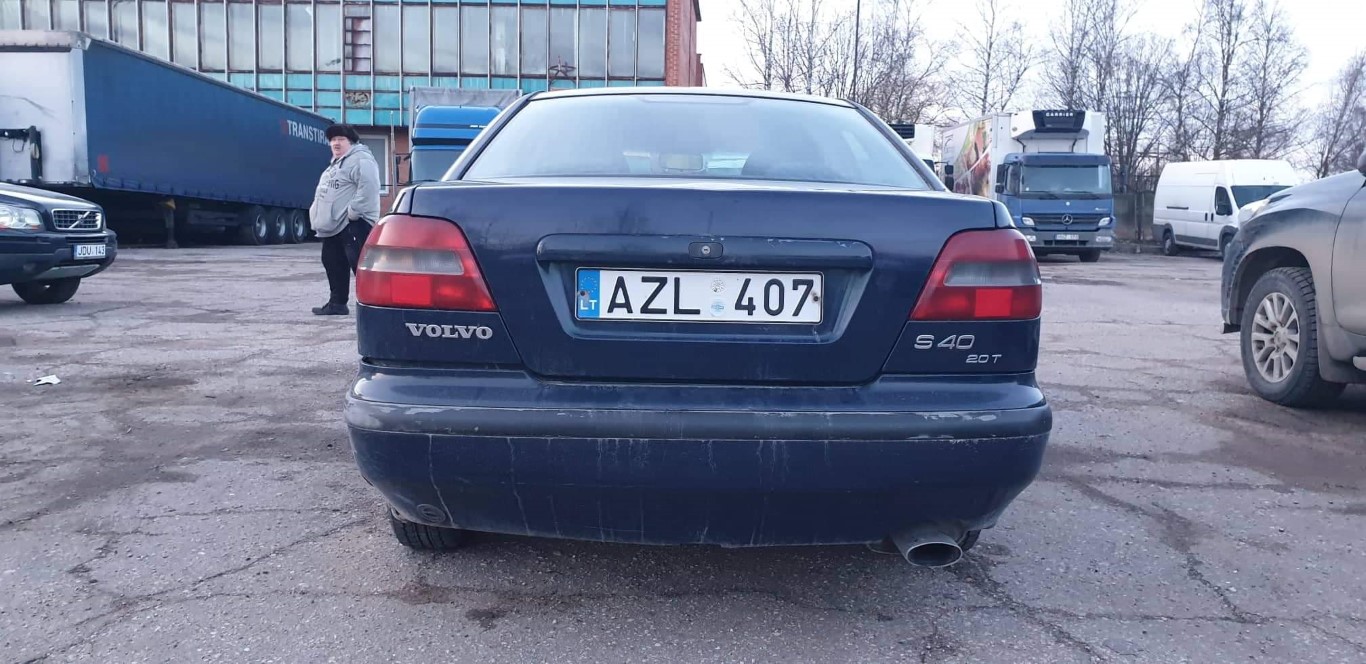 Volvo  S40 1999